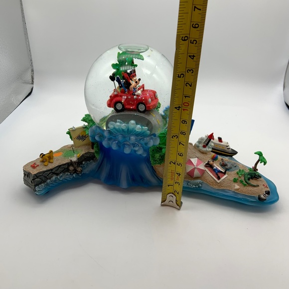 RARE Disney Mickey & Minnie 'Good Old Summertime' Musical Snowglobe' - Picture 16 of 17